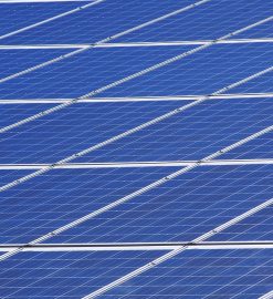 Comment installer des panneaux solaires chez soi ?