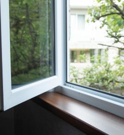 Les fenêtres en rénovation : comment bien choisir vos matériaux de menuiserie pour allier style et performance ?