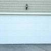 Portes de garage : tout savoir sur les modèles basculants, sectionnels et enroulables