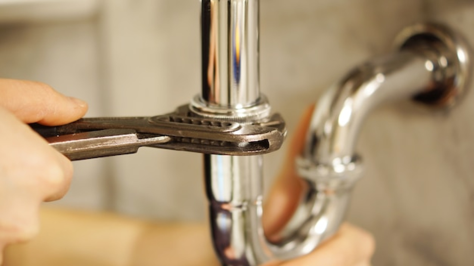 Solutions efficaces de plomberie à Antony : expertise, réactivité et proximité