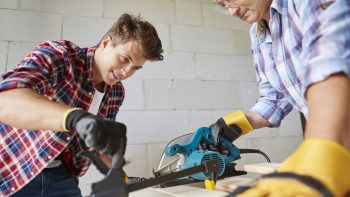 Bricolage à domicile : la location de matériel entre particuliers repense l’outillage